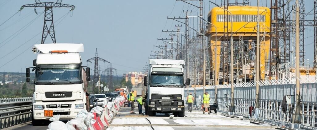 ЗАПРЕТ НА ПРОЕЗД ГРУЗОВИКОВ ПО МОСТУ ВОЛЖСКОЙ ГЭС ОПЯТЬ ПРОДЛЕН