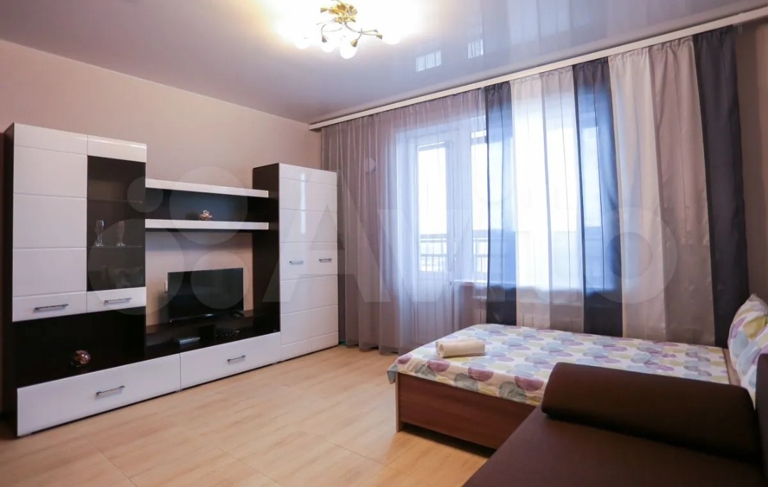 Квартира маленькая, но уютная))