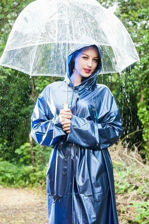 А в дождевике и под зонтом, совсем даже ничего, Яндекс картинки 