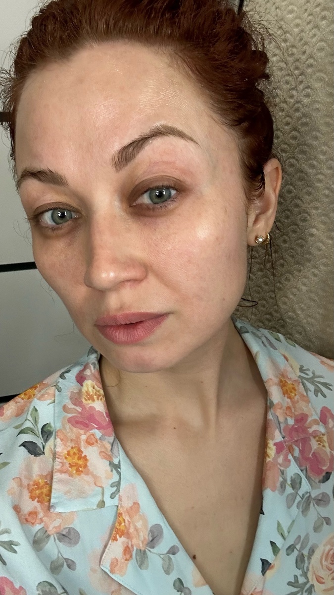 Вот так выглядит моя кожа совсем без косметики. Конечно, видно, что я уже не девочка.