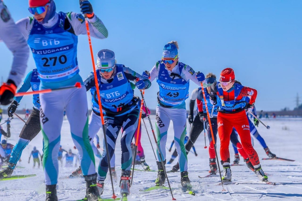    Руслан Кухарук дал старт Югорскому лыжному марафону