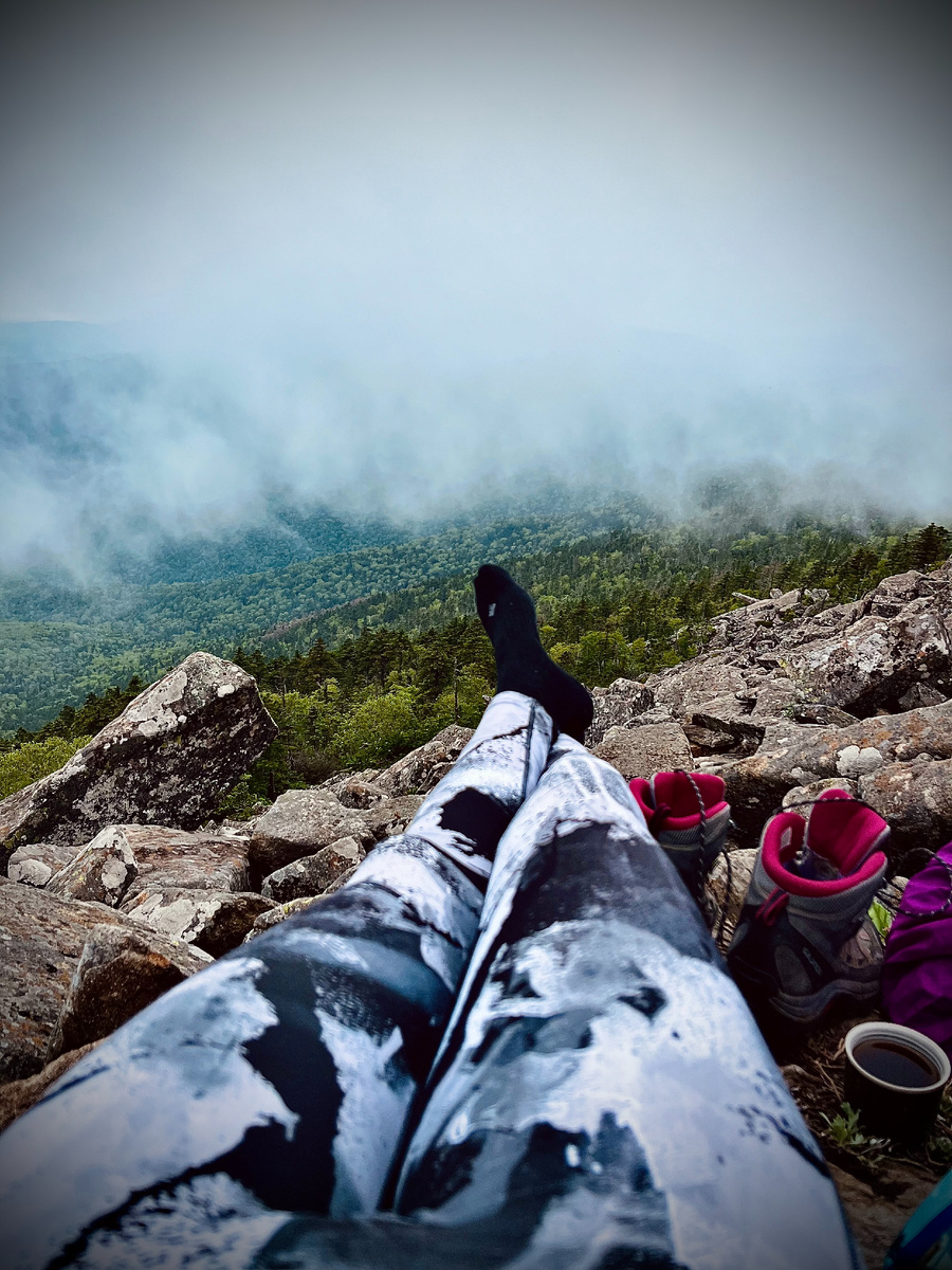 Гора Пидан, середина июня