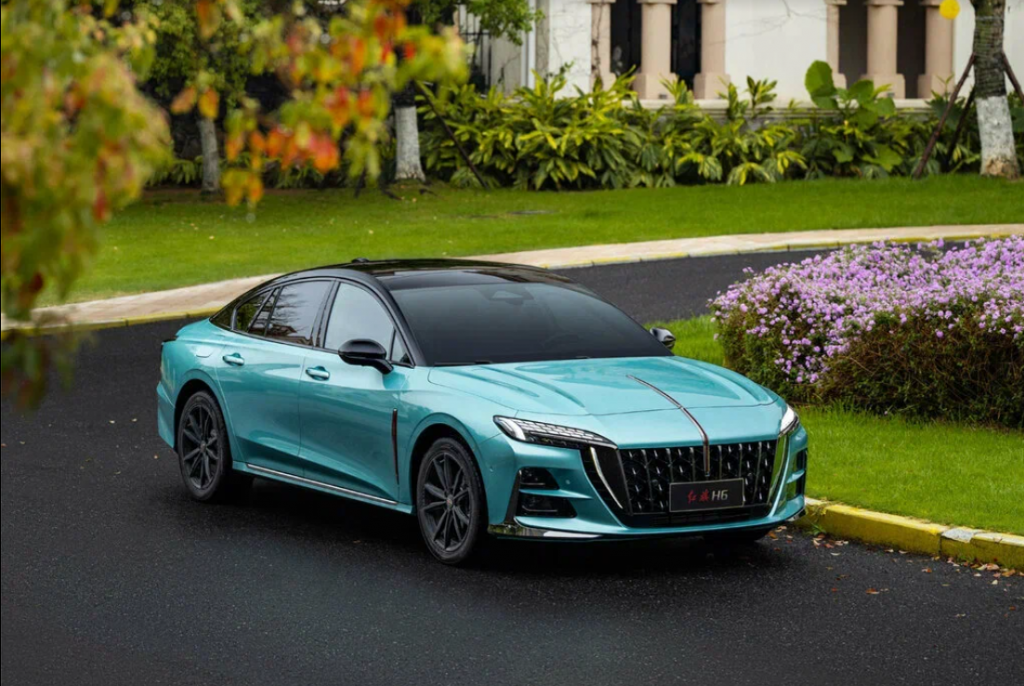 Hongqi H6 - новый премиальный лифтбек для России. Старт продаж намечен на весну-лето 2025 года.