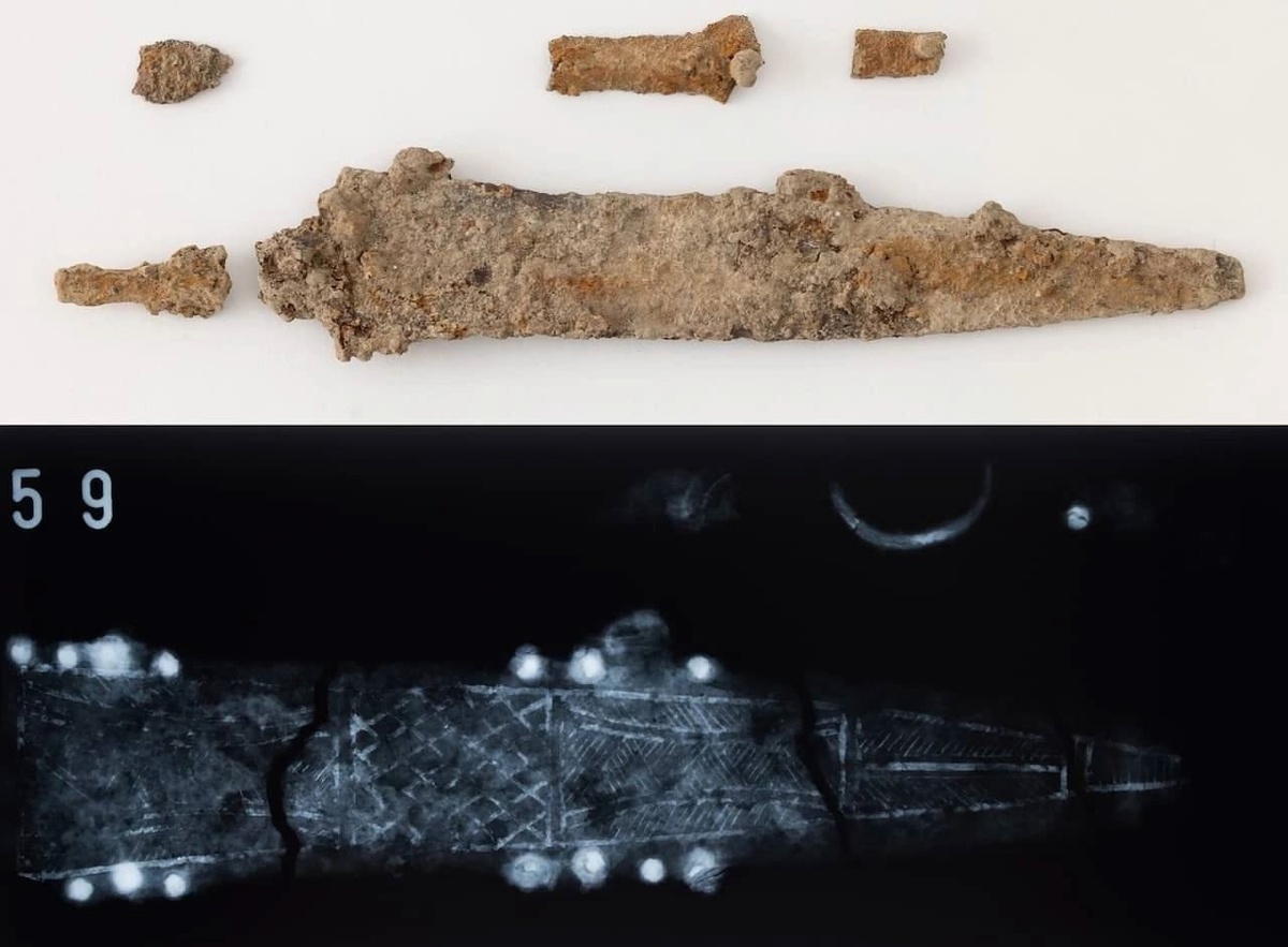 Кинжал-пугио и его ножны