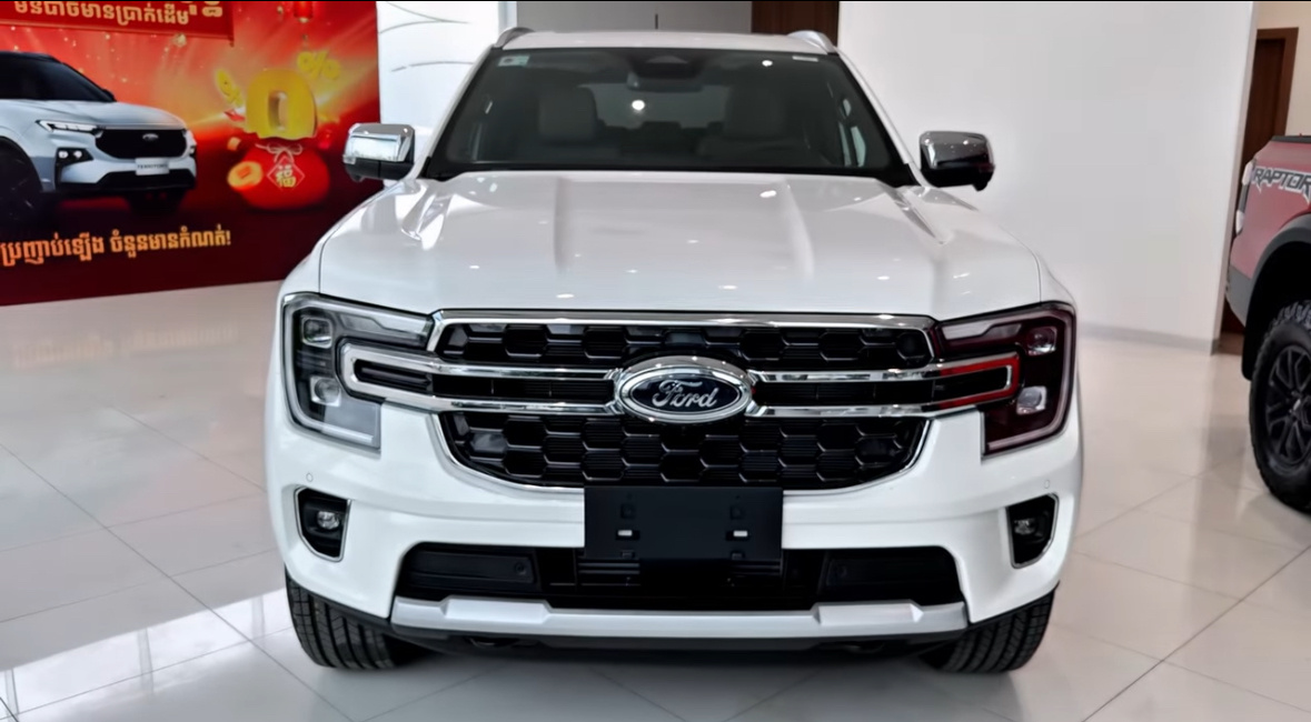2025 Ford Everest Titanium