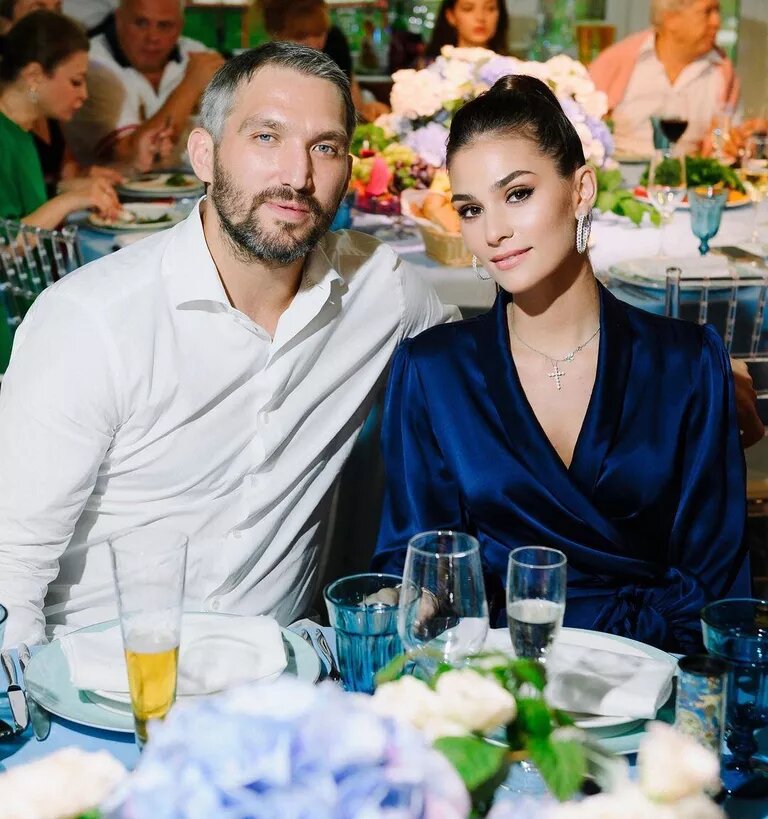 © Фото : Социальные сети Анастасии Шубской
Александр Овечкин и Анастасия Шубская