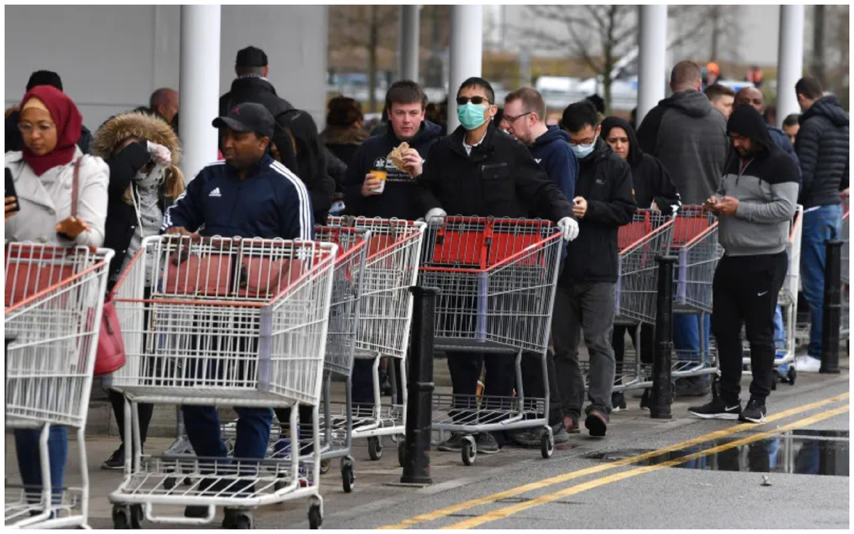 В Америке тоже бывают очереди. Фото из открытых источников.
