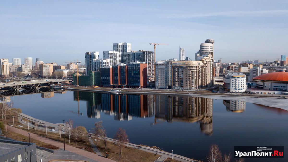 Уральские сотрудники ответили Иванке Трамп танцевальным приглашением.  Фото: Евгений Поторочин