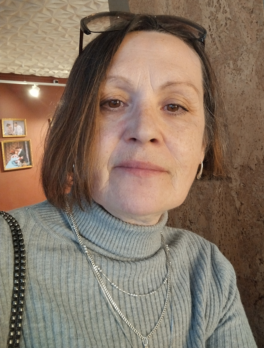 29.03.2025 г, суббота. Автор в Театре Комедии на Достоевской. Фото из личного архива автора.