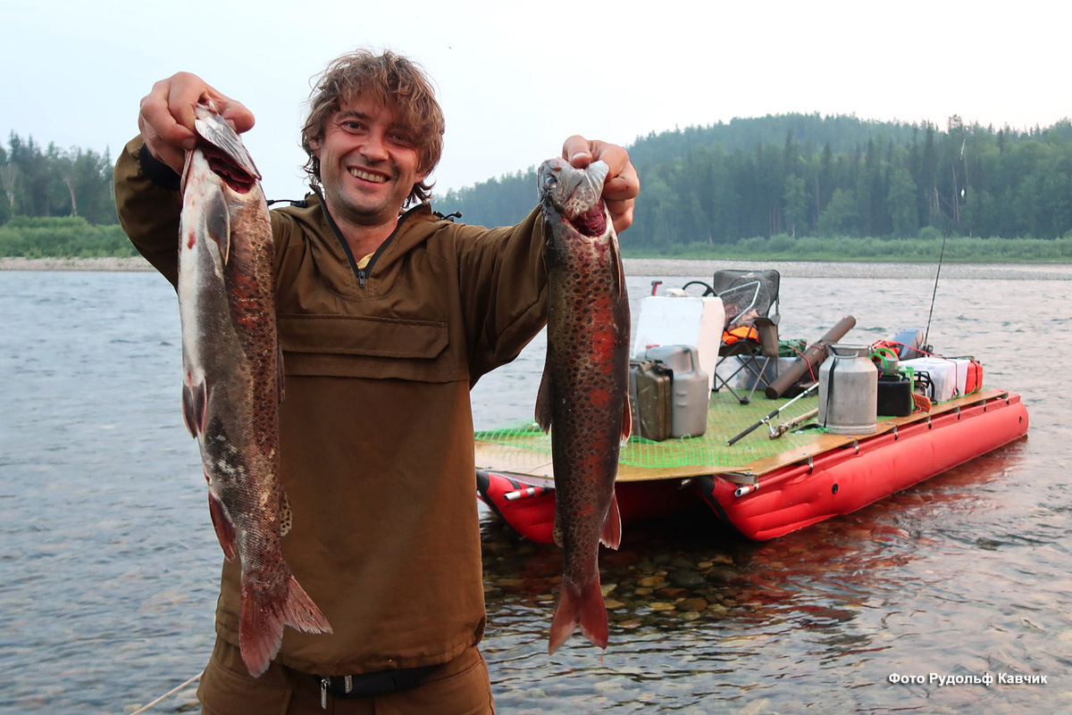 Рыбалка будет потрясающая! Уха, жарёха, щучья печень на сковородочке, да под рюмочку, да у костра и в приятной компании. Что ещё нужно для счастья!? Фото Рудольф Кавчик
