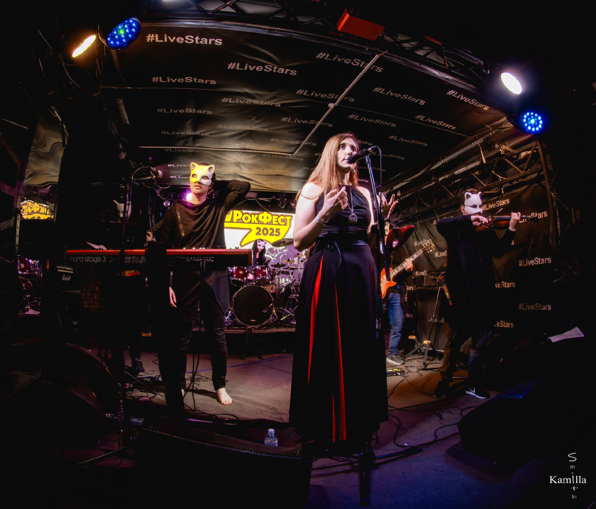 Людмила "Крис Барретт" Мешкова