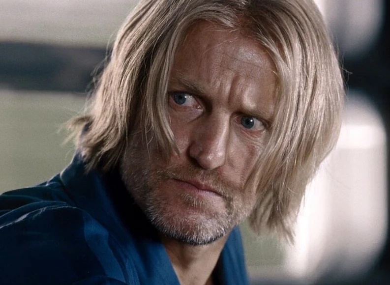 Идеально подобранный актер на роль взрослого Хеймитча - Вуди Харрельсон.