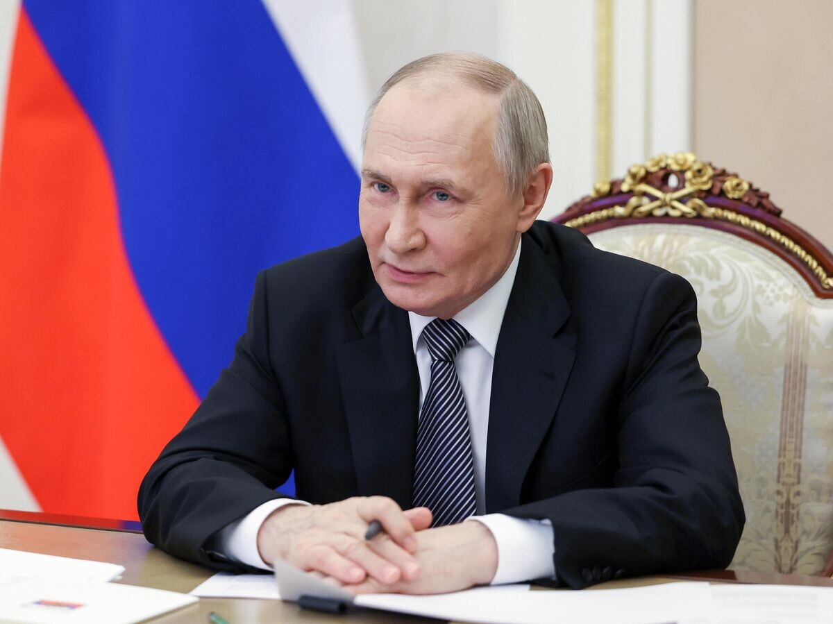    Президент РФ Владимир Путин проводит в режиме видеоконференции заседание Совета при президенте РФ по культуре и искусству© РИА Новости / POOL