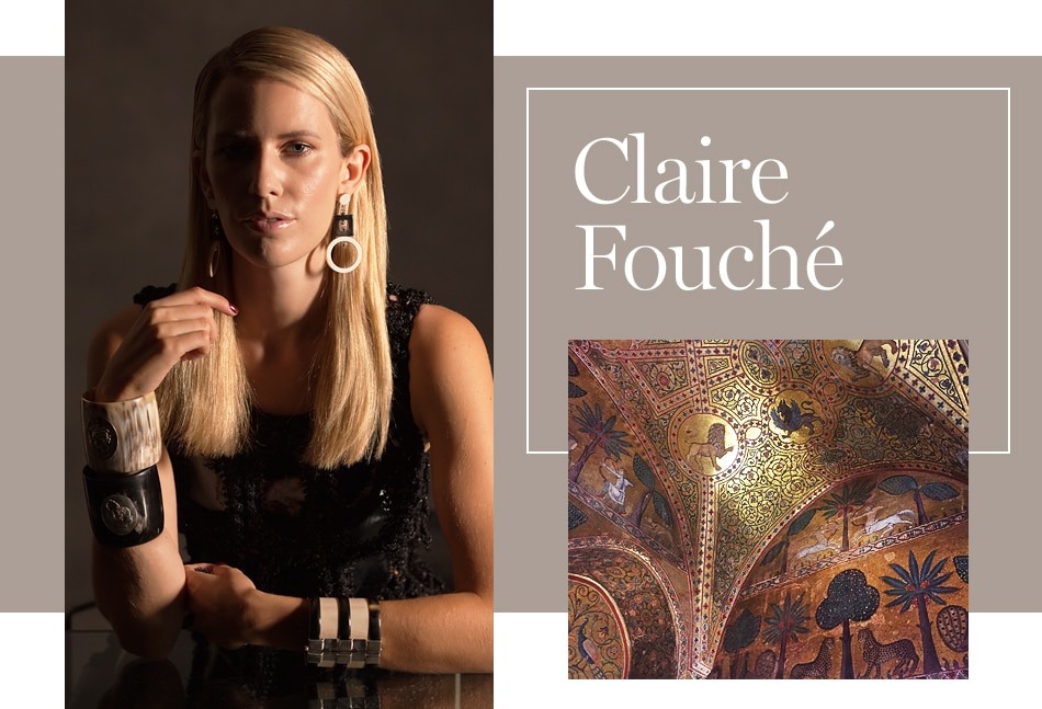 Фуше (слева) заказывает мастерам во Флоренции завершение своих африканских изделий, а ее частые поездки в Италию побудили ее исследовать новые мотивы. Она сделала этот снимок (справа) внутри Королевского дворца в Палермо, Сицилия. «Мне нравится экзотичность этих византийских мозаик», — говорит она. «Пальмовый лист часто появляется в моих ювелирных изделиях». Фотографии слева направо: Франческо Пасти и Клэр Фуше.