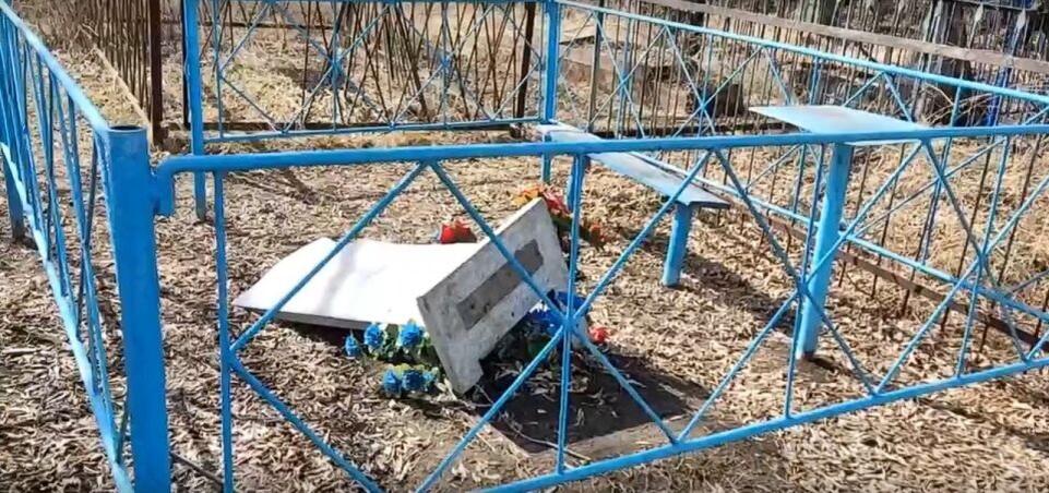    Вандалы разгромили клабище. Источник: "Типичный Камень-на-Оби"