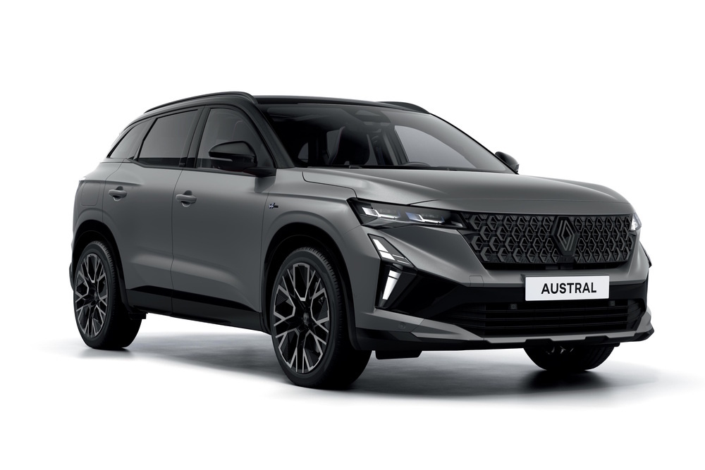 Решетка радиатора нового Austral теперь украшена множеством мелких ромбов Renault.