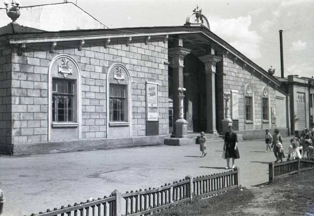 Свердловск. Кинотеатр Темп. 1955-1960 гг. Источник: https://pastvu.com/p/568946