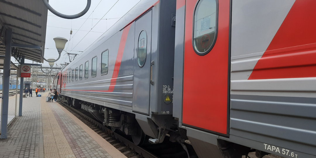 Адская дорога из Минеральных вод в Ейск. Наглые подростки в поезде и неадекватный таксист