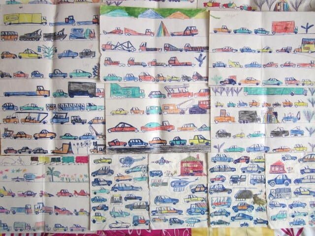 Собственное фото автора: рисунки сына Владика приблизительно 1993-1994-1995 годы (сыну 5-6-7 лет).