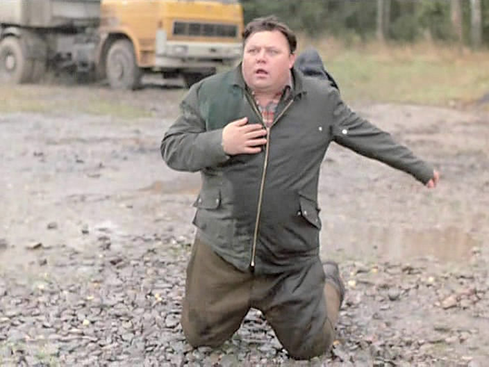 Сергей, одинокий и преданный профессии, становится жертвой собственных принципов.