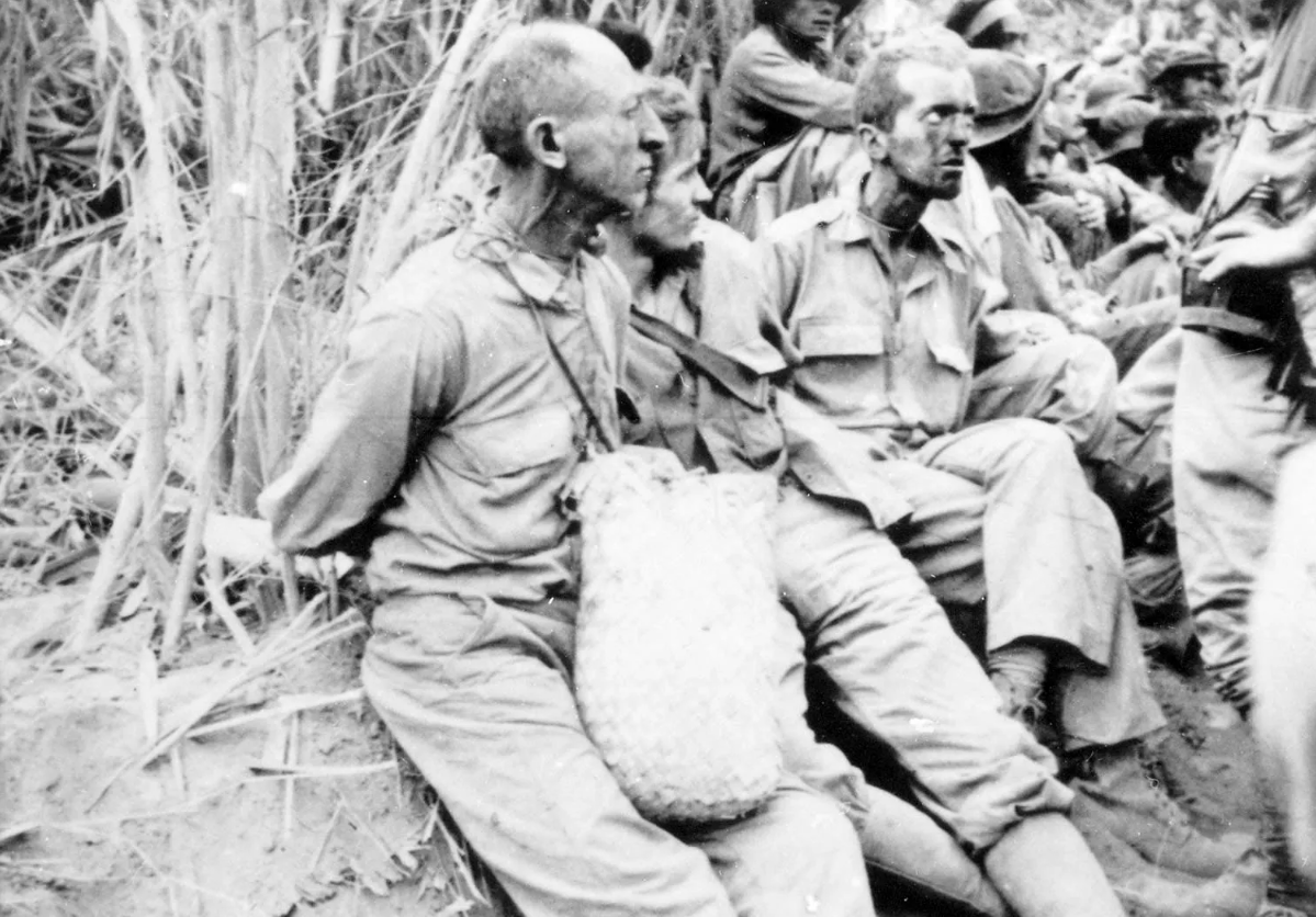 Батаанский марш смерти. Заключенные во время Батаанского марша смерти, 1942 г.