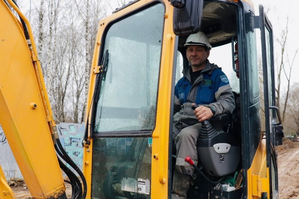    Распределительный газопровод строят в поселке Малечкино на улице Афонинской. Общая протяженность трубы - 500 метров.