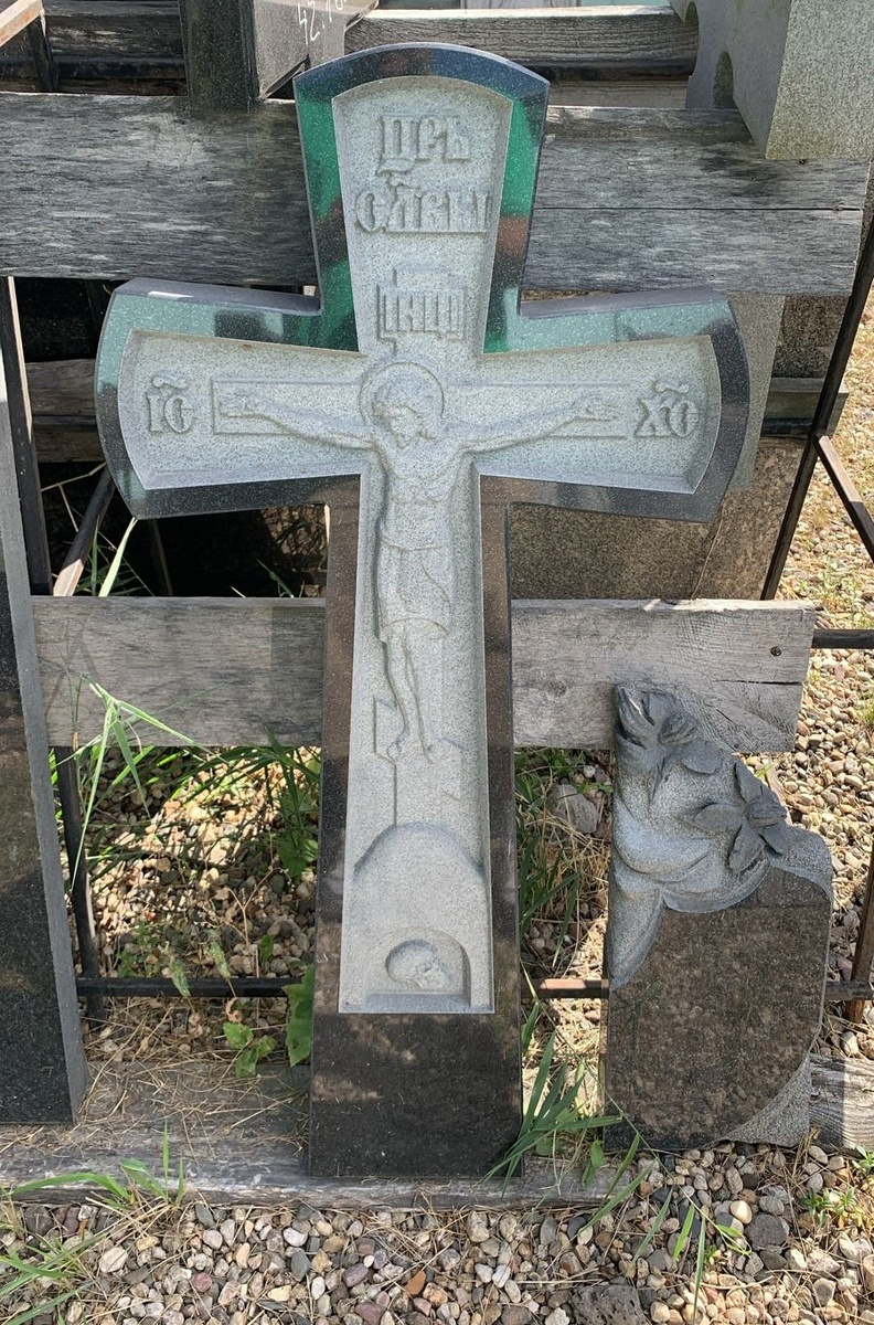 Гранитные кресты на могилу