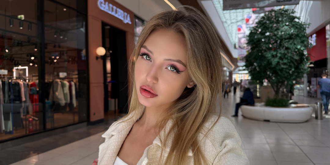 В руках актера