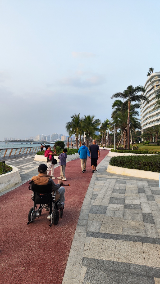 Прекрасная набережная для занятий спортом. 