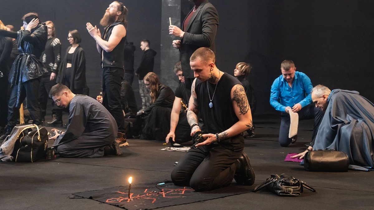 Фото с официального сайта ТНТ, страничка "Новая битва экстрассенсов".