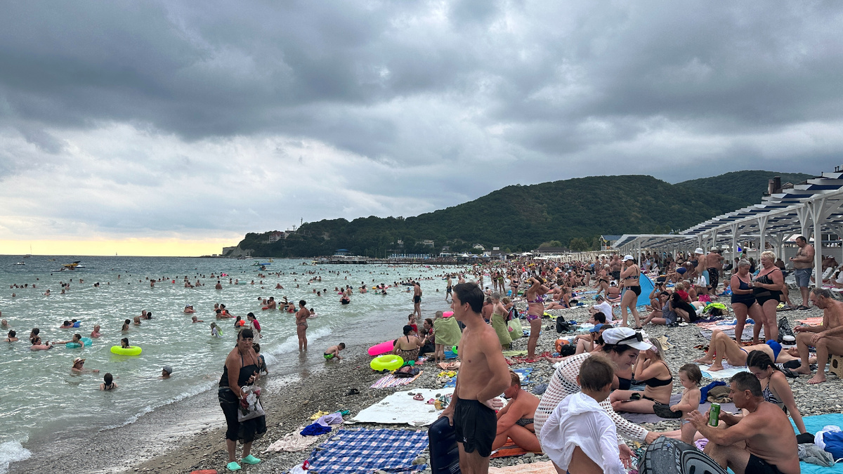 Архипо-Осиповка перед дождём 