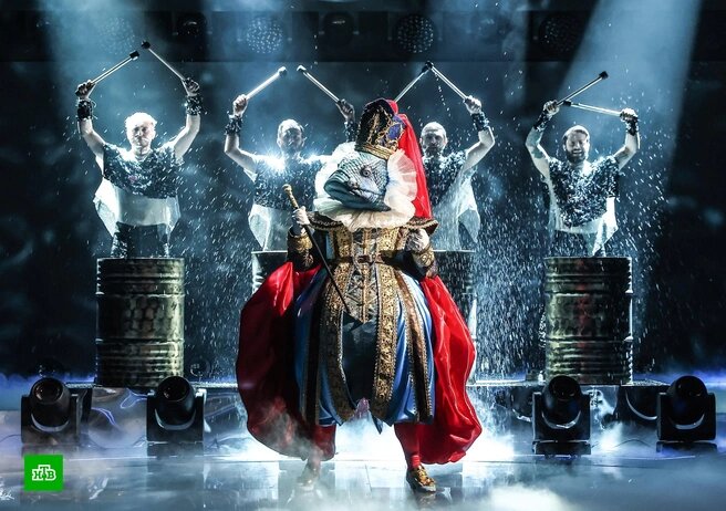     кадр из шоу «Маска» (12+), НТВ, 2025 год