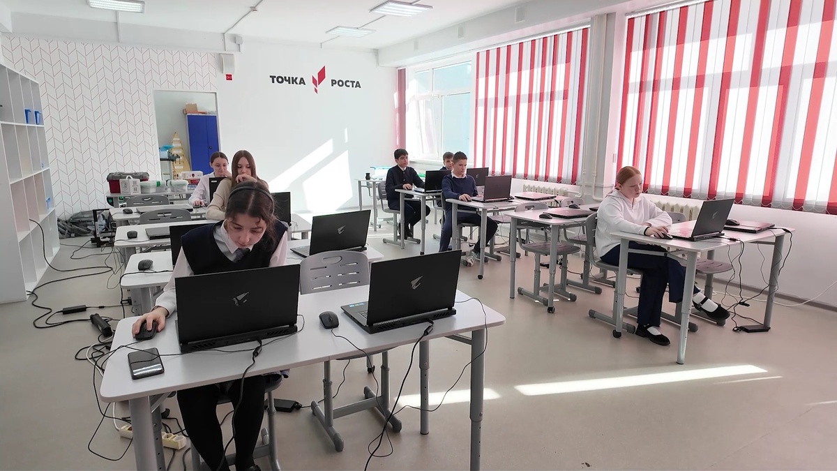    Мобильный кванториум из Ханты-Мансийска работает в Пыть-Яхе