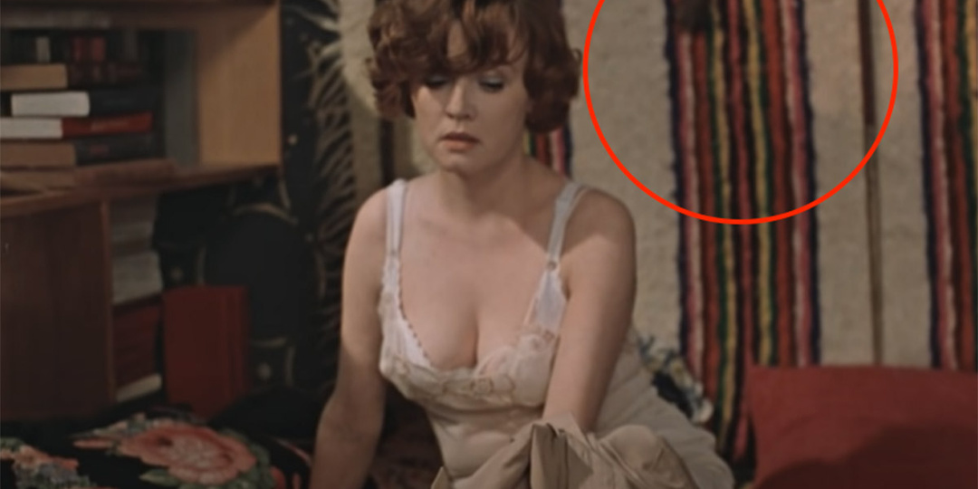 Посмотрите на этот плед. В «Москва слезам не верит» нашли киноляп