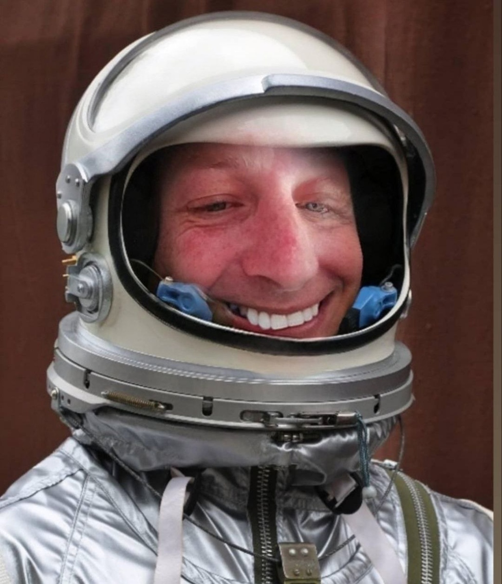 Тематический канал <Космос>  https://dzen.ru/topic/space