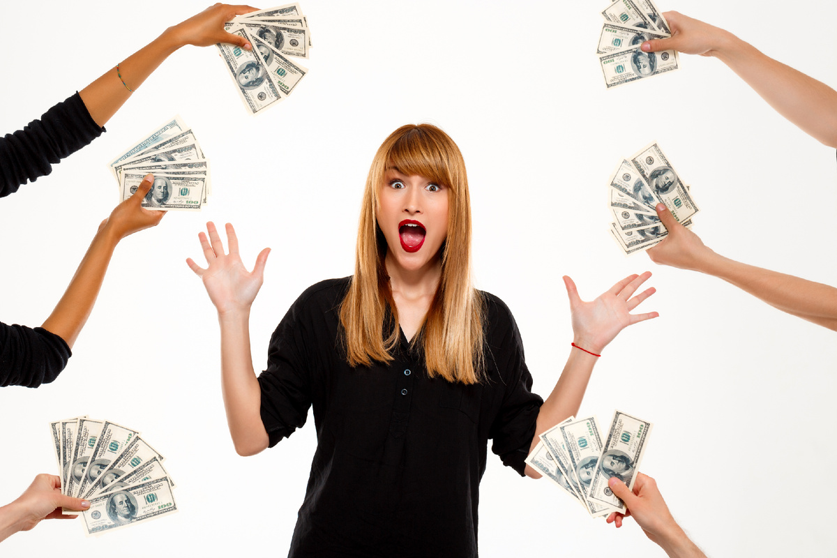 Designed by www.freepik.com Автор получающий донаты от монетизации своего контента