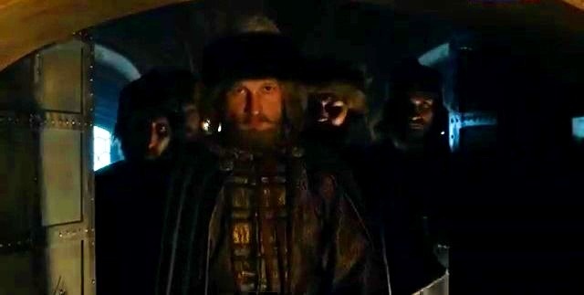 Князь Василий Голицын с убийцами.Кадр из сериала "Годунов"