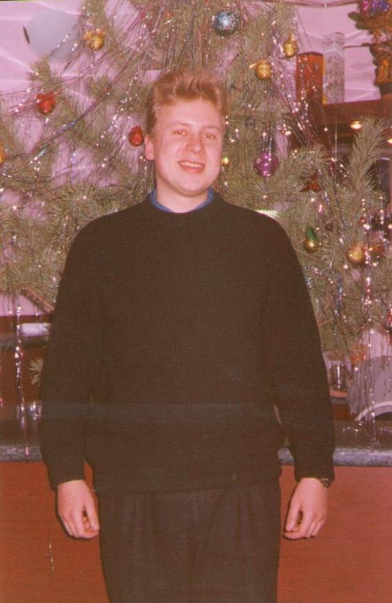 Новый 2001 год. Мне 31. Так я выглядел в начале 2000-х годов.