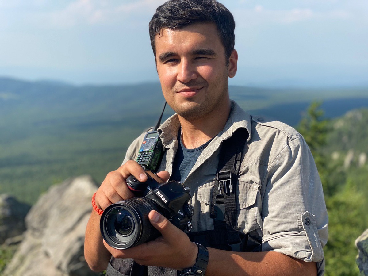 Чуть постарше. Вообще, первые 40 лет детства для мужчины самые сложные.