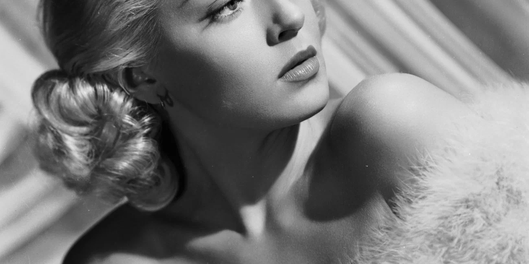 "За этим невинным личиком скрывалось что-то другое"