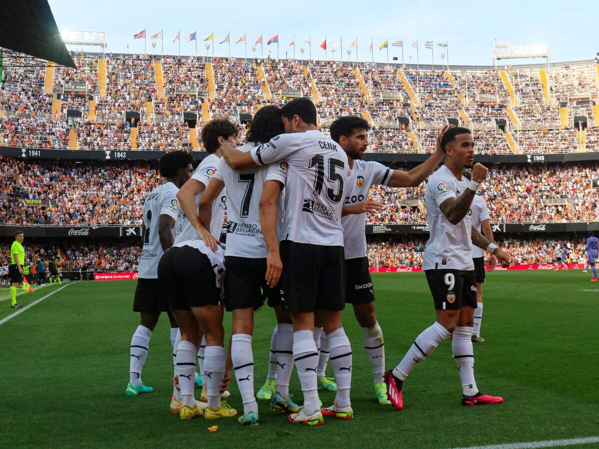    Футболисты клуба "Валенсия"© Фото : Пресс-служба Ла Лиги