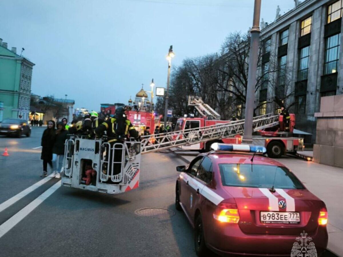    Ликвидация пожара в здании Российской государственной библиотеки в Москве© Фото : МЧС Москвы/Telegram