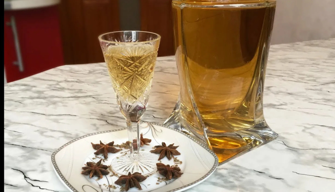 Как приготовить домашнюю медовую настойку: Легкий рецепт для теплого настроения