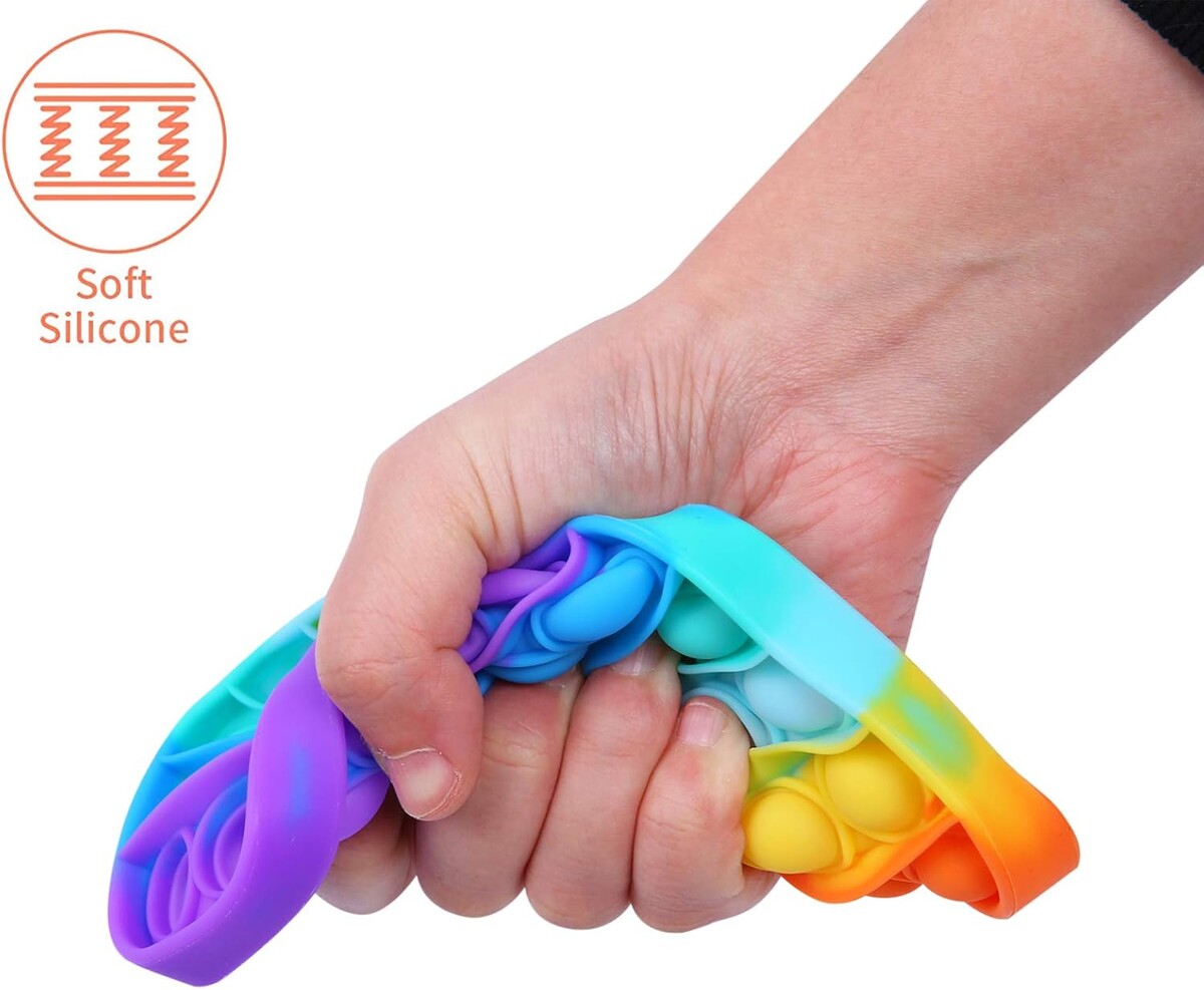    Таба лапка, как антистресс-игрушка стала трендом и головной болью школьных учителей