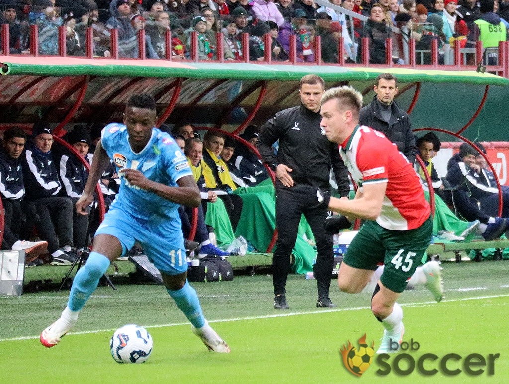    "Зенит" не проиграл "Локомотиву". Но не выигралАлексей Андрианов