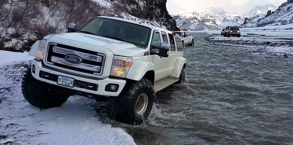 Фото заимствовано - https://ru.pinterest.com/pin/super-jeep-rental-iceland--735564551617840761/