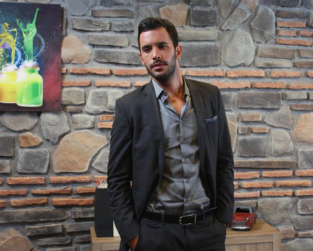 турецкий актер Барыш Ардуч