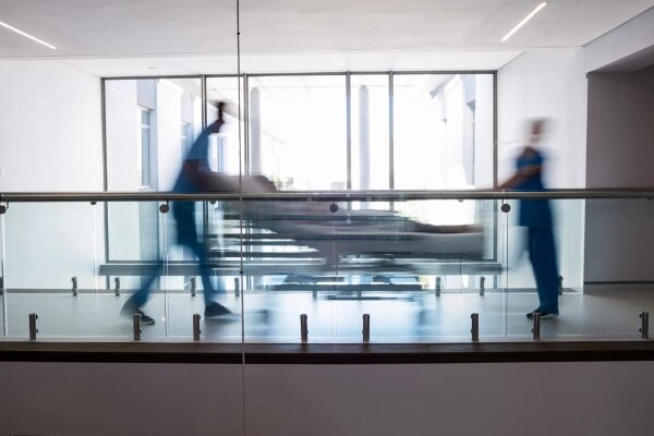 В США расследуют загадочные болезни сотрудников роддома. Фото © Freepik / wavebreakmedia_micro