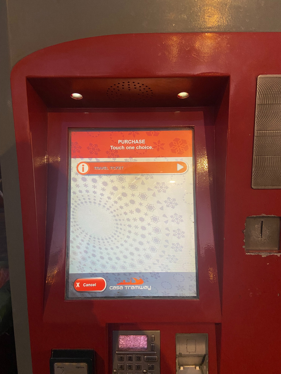 Как купить билет на трамвай в Касабланке. Фото автора