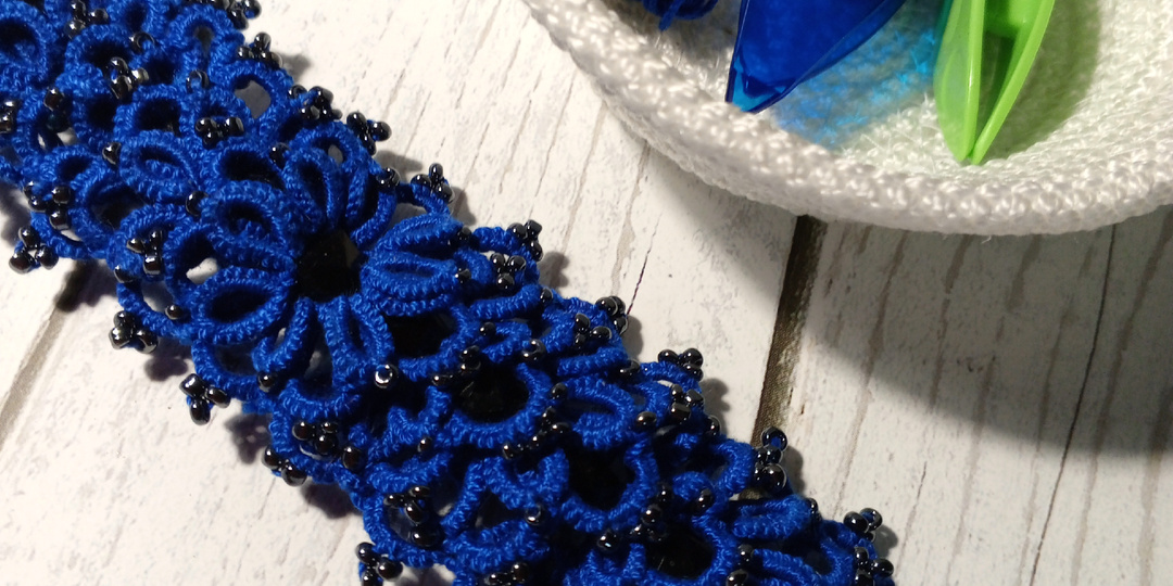 Как создать ажурный браслет в технике фриволите.